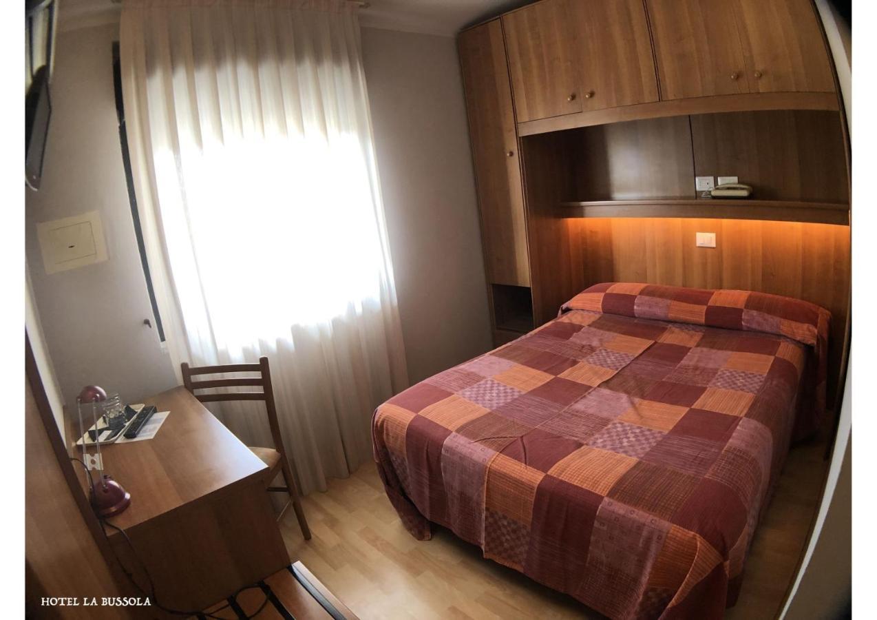 Hotel La Bussola Padenghe sul Garda Exterior foto