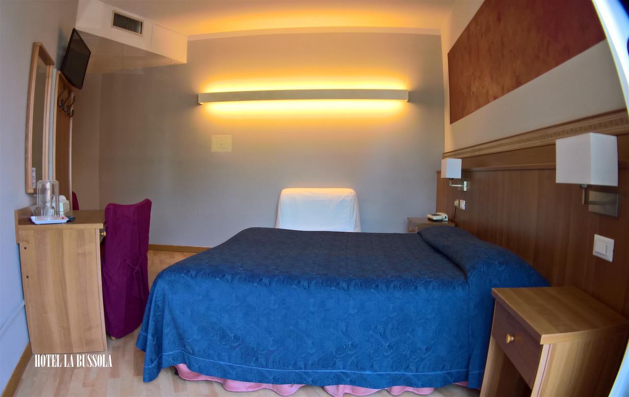 Hotel La Bussola Padenghe sul Garda Exterior foto