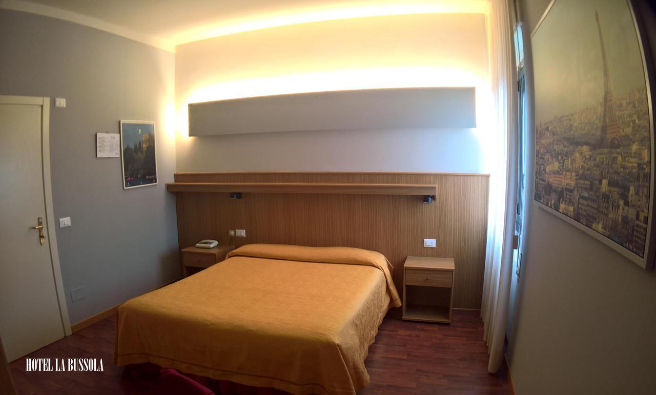 Hotel La Bussola Padenghe sul Garda Exterior foto